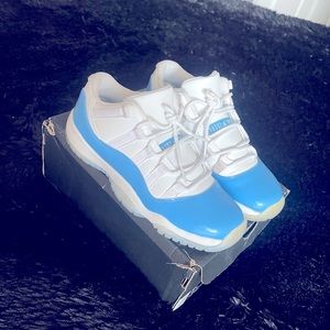 Air Jordan 11 low “University Blue”